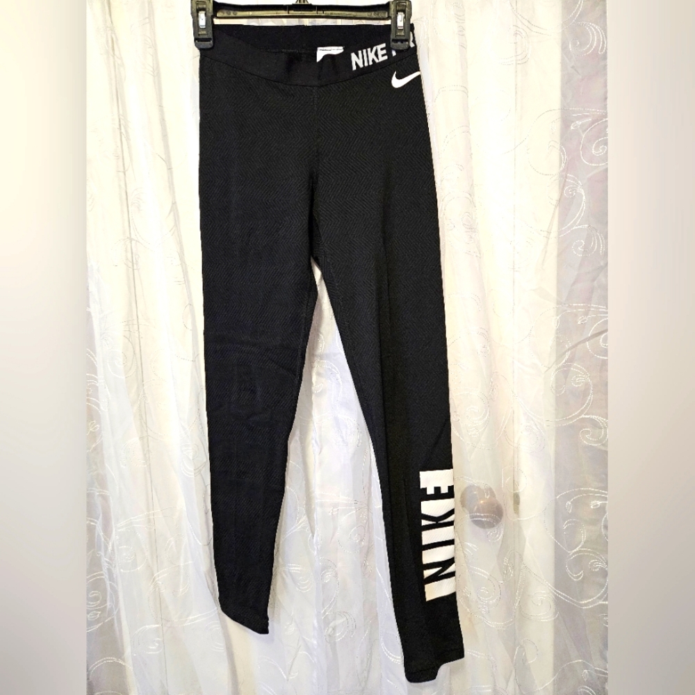 Nike Pro Black Leggings